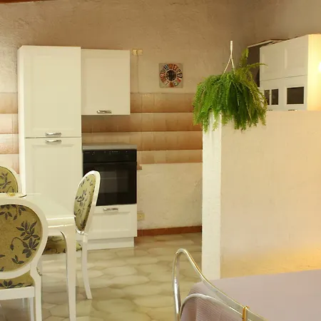 La Terrazza In Centro Apartment *