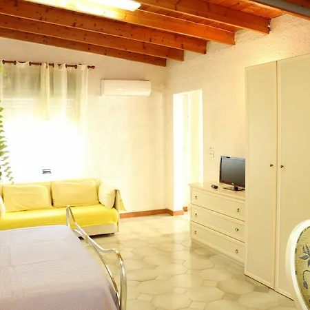 Apartment La Terrazza In Centro *